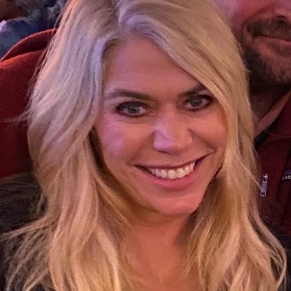 Meet your Posher, April - Picture 1 of 1